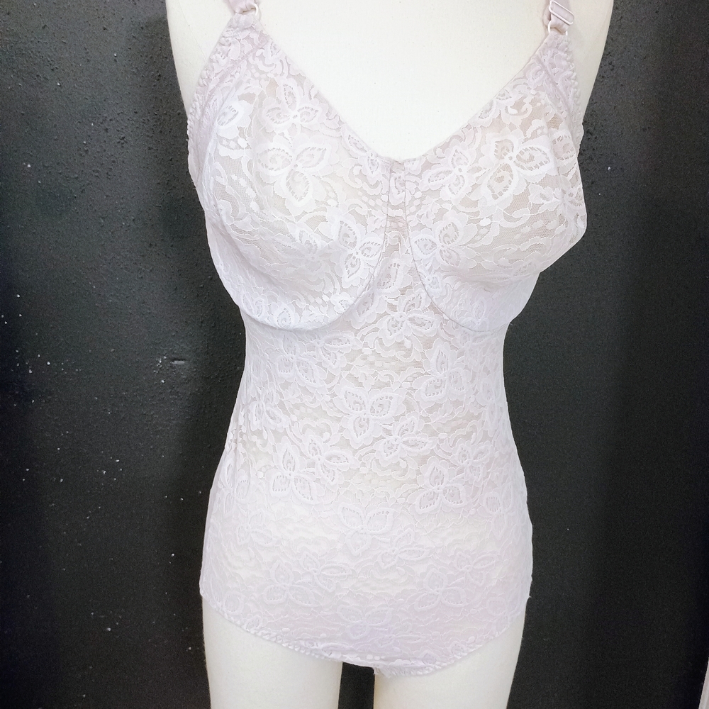 Maidenform Lace Shapewear in Soft White
